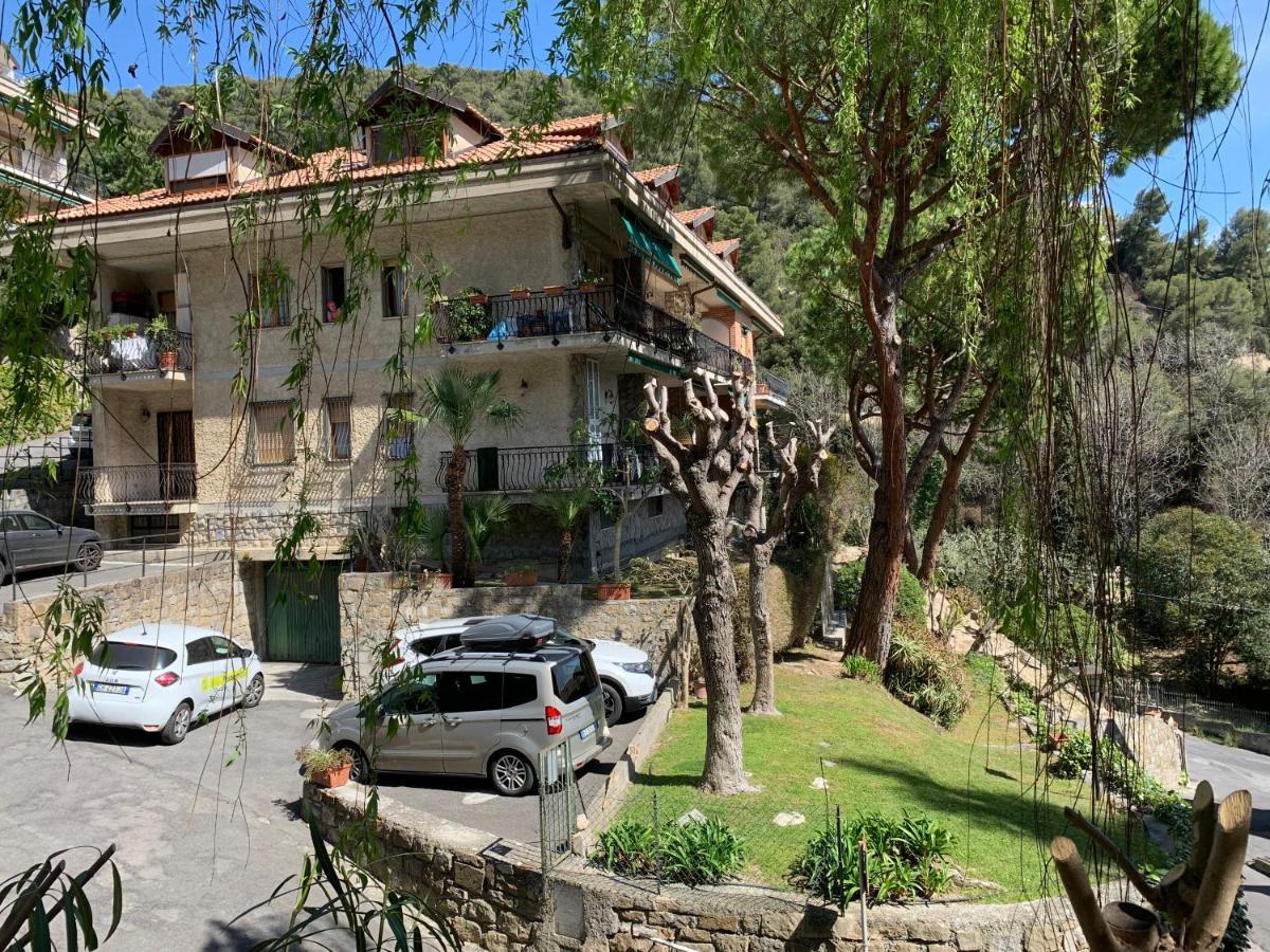 Casetta Dei Ricci Vallecrosia Exteriör bild